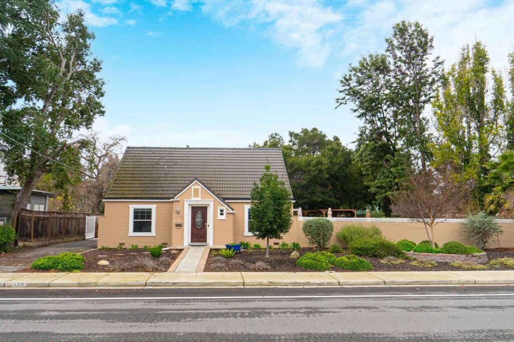 173 - 6br Stunning Entire House Santa Clara